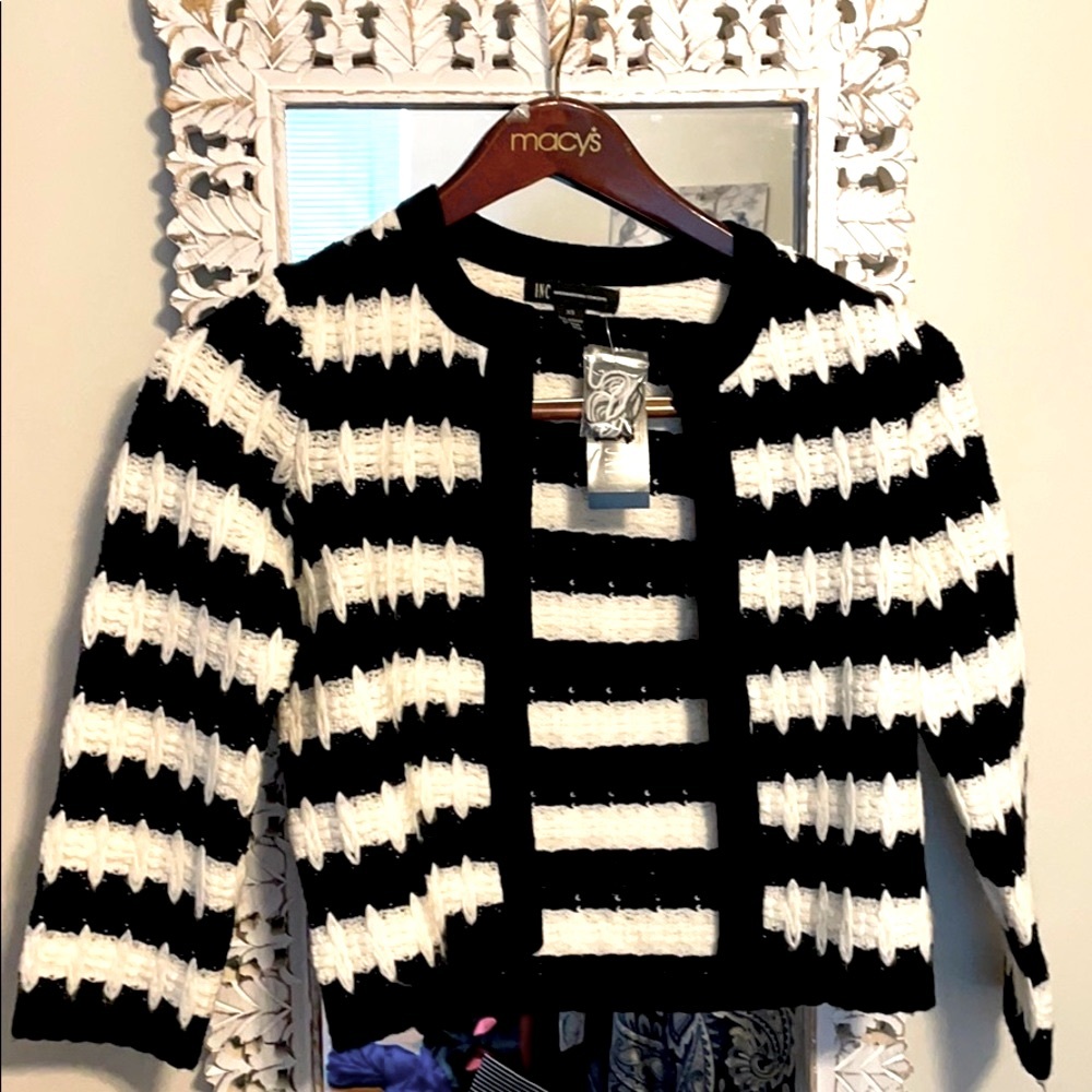 INC black and white shrug